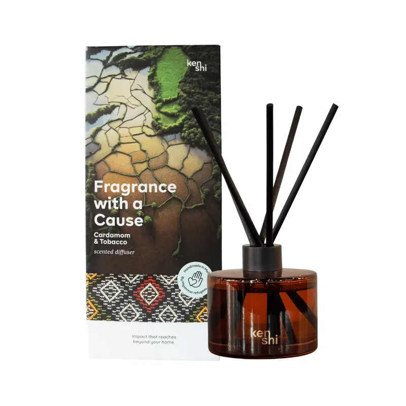 Cardamom & Tobacco Reed Diffuser Set – Rich Complex Fragrance