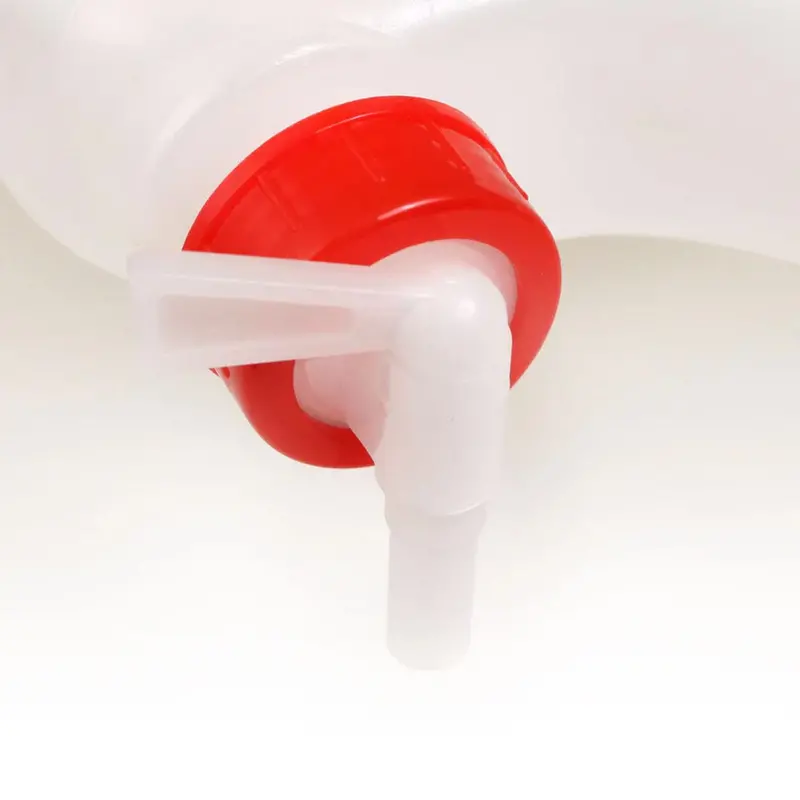 Coghlan’s Collapsible Water Carrier for Outdoor Use