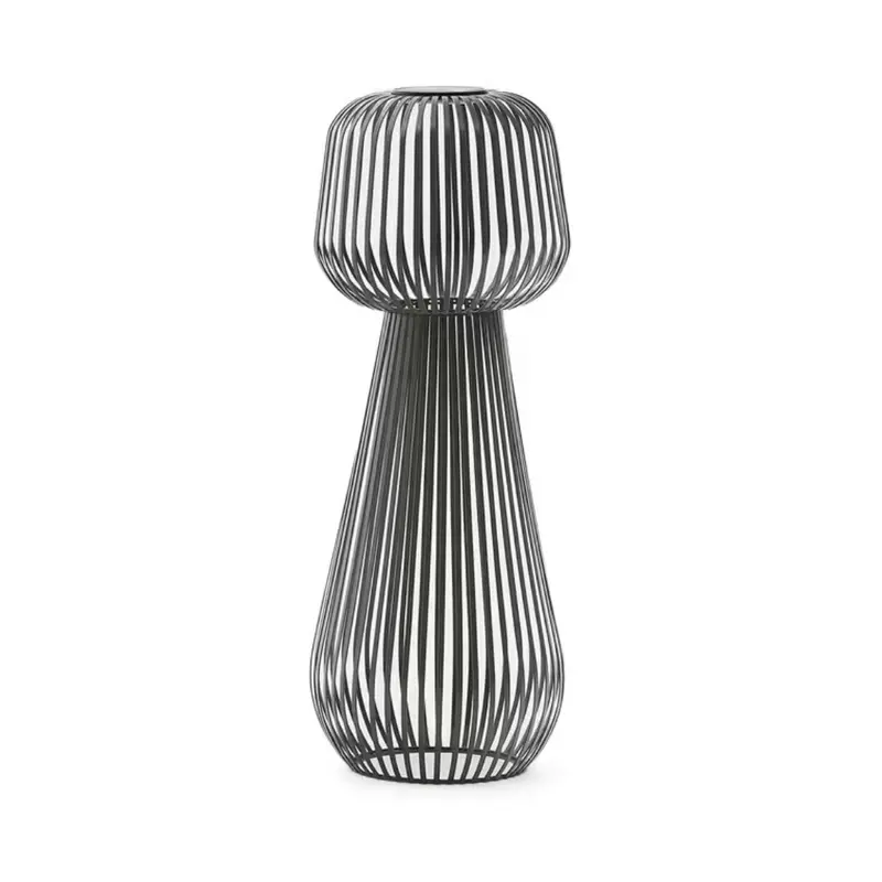 Reiba Outdoor Solar Floor Lamp in Forest Green